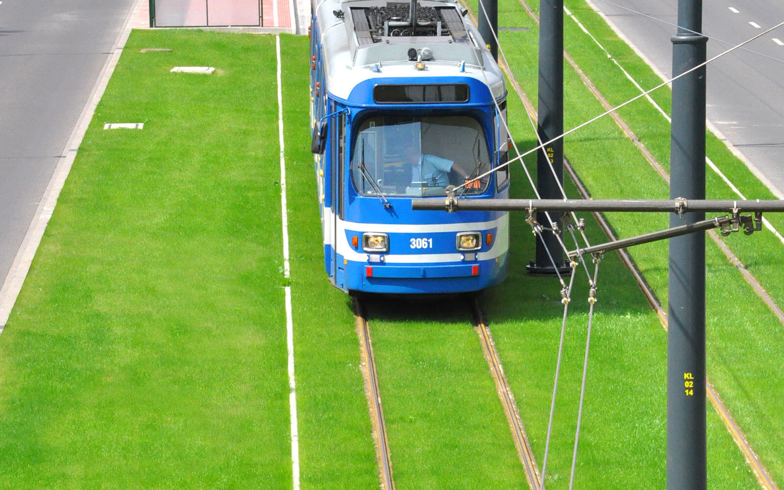 Polyrail Système de revêtement intégré tramway - gazonné TINES® TRAM EKO SLAB ...