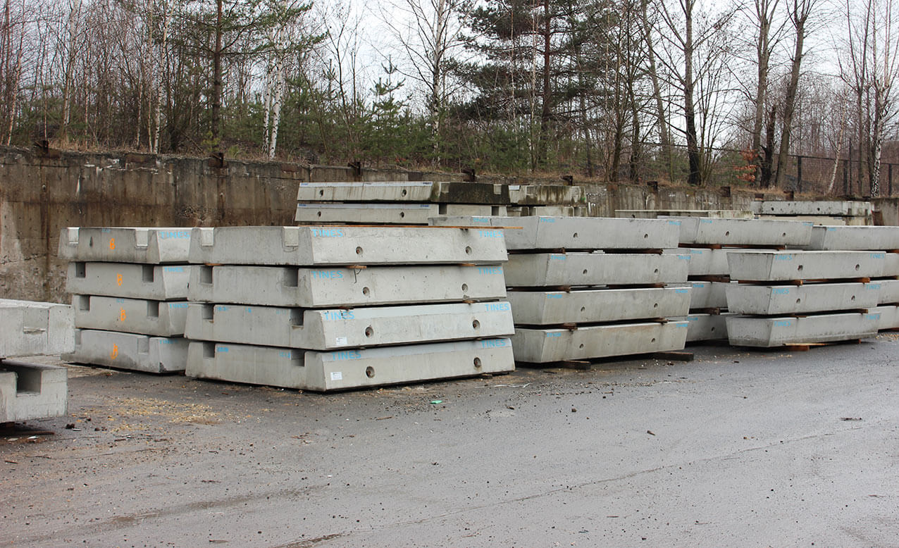 Бетонні плити на залізничні переїзди