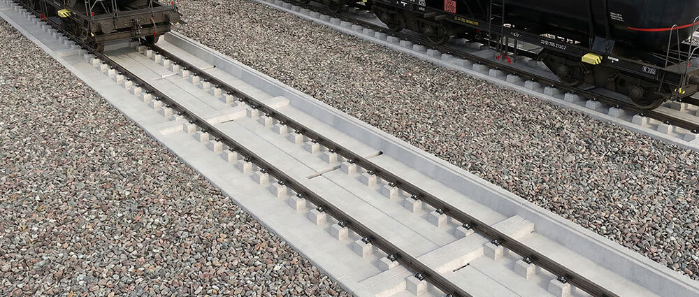 Torowa taca szczelna - Tines